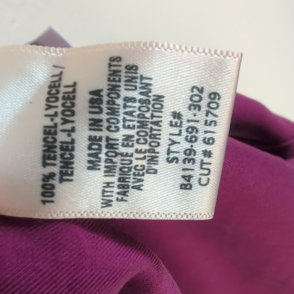 Bella Dahl Fuchsia Button-Down Blouse Size M NWT - Picture 8 of 8